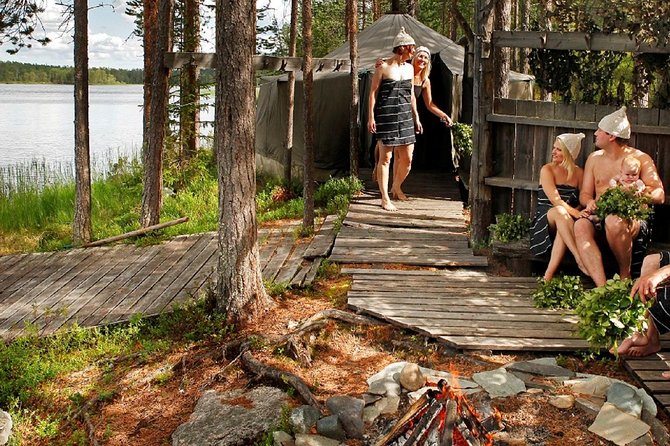 Private Traditional Lakeside Sauna with Midnight Sun - Booking rules and small details that matter