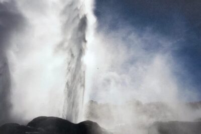 Private, via beaches, Kiwi farm to Rotorua 8 lakes & Geothermal
