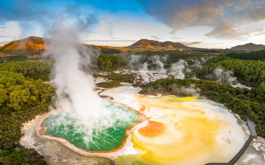 Private VIP Luxury Auckland - Rotorua Geothermal Wonderlands - Rangiriri and Piarere add meaning to the route