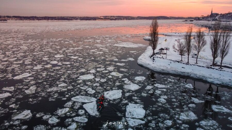 Quebec City: Ice Canoeing with Hot Chocolate & Sauna - Thirty minutes of gear, technique, and safety