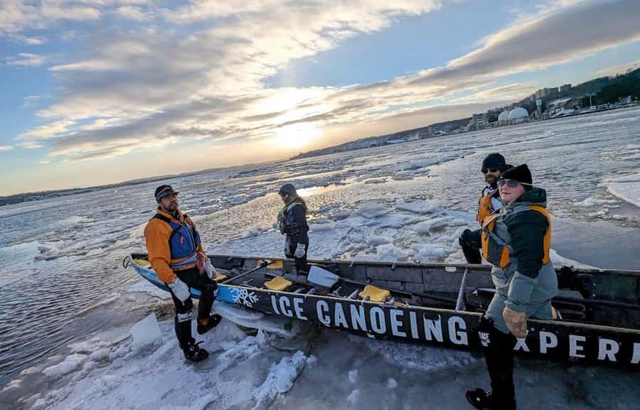 Quebec City: Sunset Ice Canoe Experience with Sauna - Starting at Anse-au-Foulon
