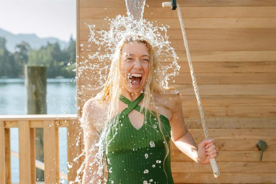 Queenstown: Floating Sauna Experience on Lake Whakatipu - Inside the handcrafted Finnish saunas