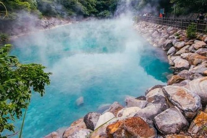 Relaxing Hot Spring Half Day Tour in Beitou with Private Tour Guide - What the hot spring stop is really like
