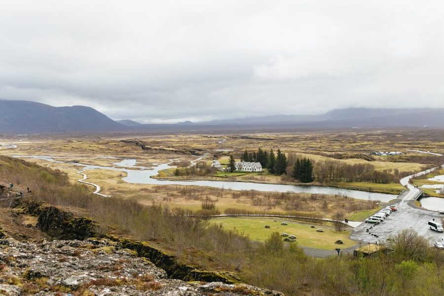 Reykjavik: Golden Circle, Crater & Blue Lagoon Minibus Tour - Kerið crater and its blue-green water