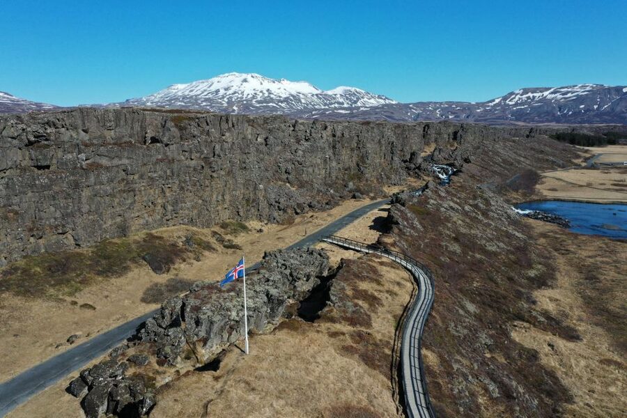 Reykjavik: Golden Circle, Kerid Crater, & Blue Lagoon Tour - Kerid Crater adds color and contrast