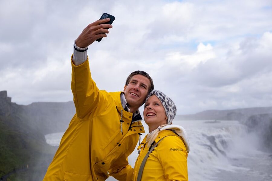 Reykjavik: Golden Circle Tour and Blue Lagoon Admission - Blue Lagoon Comfort Package and bathing time