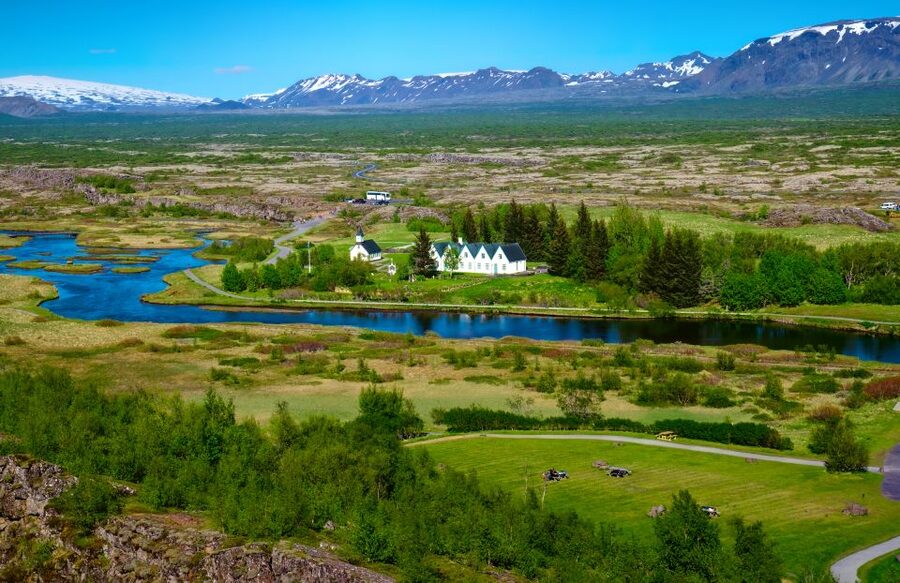 Reykjavik: Golden Circle Tour with Blue Lagoon Visit & Entry - The break in Reykjavik and the switch to another bus