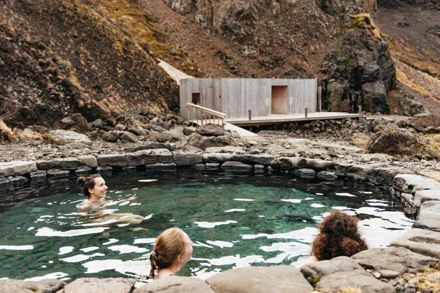 Reykjavik: Silver Circle Tour, Canyon Ride, & Thermal Baths - Why West Iceland makes a good change from the Golden Circle