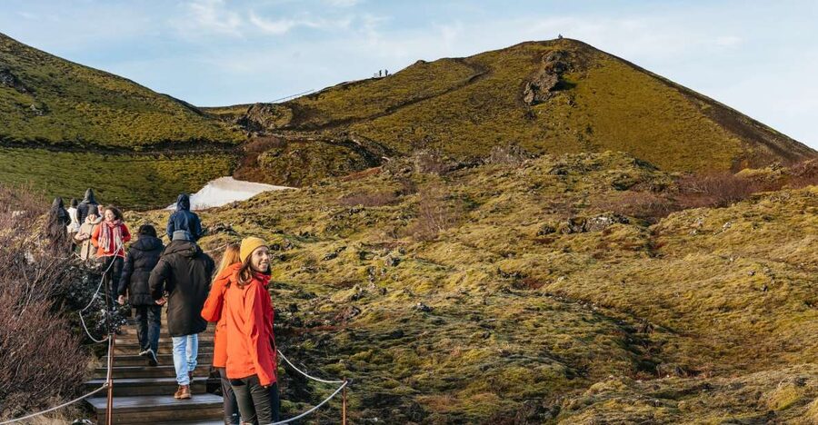 Reykjavik: Silver Circle Tour, Canyon Ride, & Thermal Baths - Sturlureykir Farm and bread baked by the earth