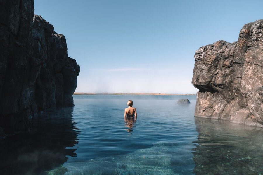 Reykjavik: Sky Lagoon Entrance Pass With 7-Step Spa Ritual - The seven-step ritual, from hot water to crowberries