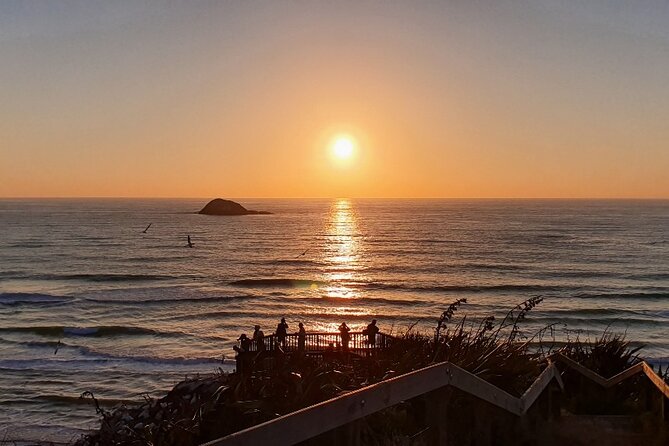 Romantic Auckland Sunset tour with Winery & Thermal pool - The Hunting Lodge: dinner with a wine stop