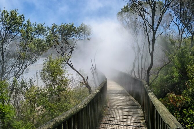 Rotorua Geothermal Living Maori Village Tour Whakarewarewa 6.5hours Tour - Lake Rotorua and Government Gardens