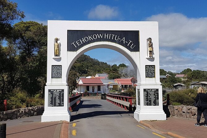 Rotorua Geothermal Living Maori Village Tour Whakarewarewa 6.5hours Tour - The cultural concert and the haka