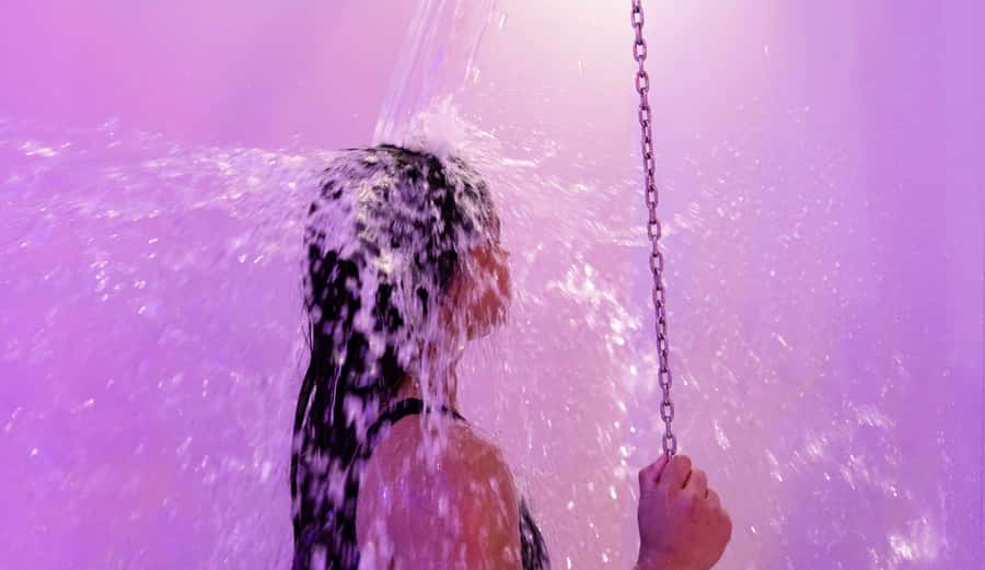 Rotorua: Lakefront Hot Springs & Spa - Luxury Māori Wellness - Fire and ice at Te Tukinga