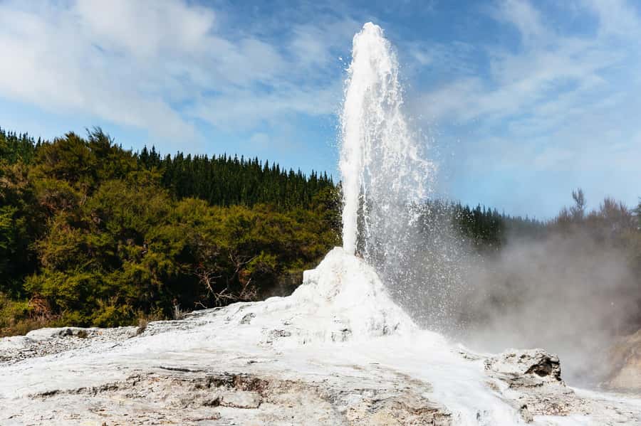 Rotorua: Wai-O-Tapu Geothermal Park Entry Ticket - Why Wai-O-Tapu feels unlike an ordinary nature walk