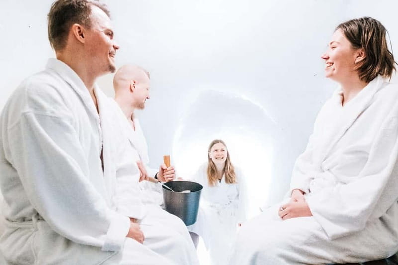 Rovaniemi: Ice Restaurant Dinner with Snow Sauna & jacuzzi - The evening begins with a ride from Rovaniemi
