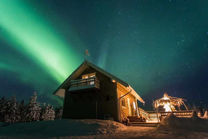 Rovaniemi: Lakeside Private Sauna with Aurora Borealis - The lakeside setting and shared access