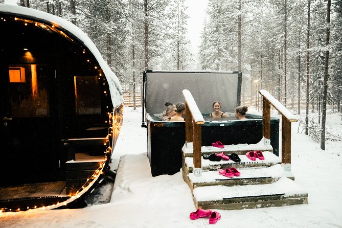 Rovaniemi Sauna World with a Hot Tub, Jacuzzi and Cold Pool - Who Will Enjoy This Most?