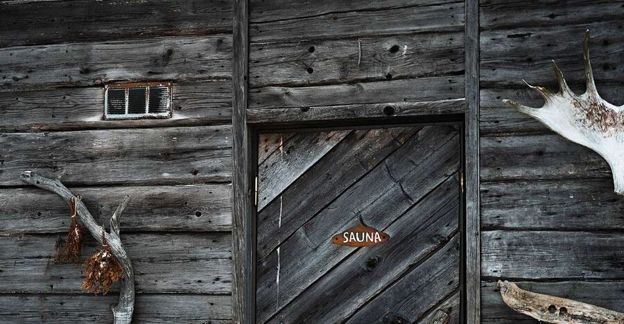 Ruka: SaunaTour - Finnish Sauna experience - The outdoor jacuzzi among frozen nature