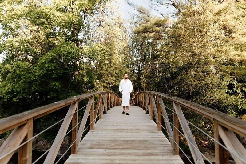 Saint-Sauveur: relaxation session in a Nordic thermal spa - Why the Simon River makes this spa different