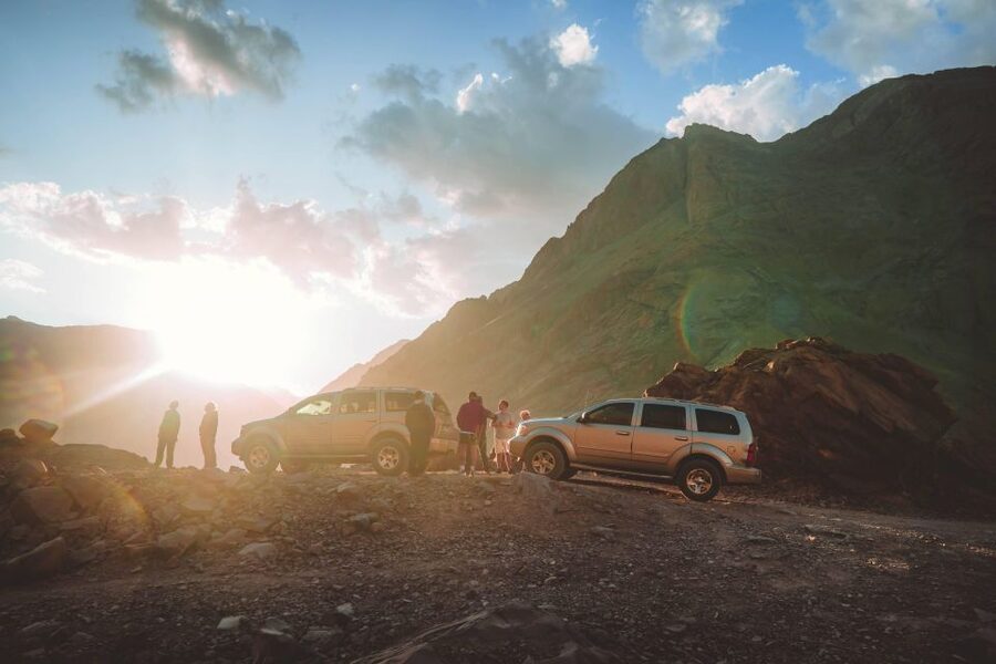 Santiago: Cajón del Maipo Hot Springs & Chilean Barbecue - Sunset viewpoints above the valley