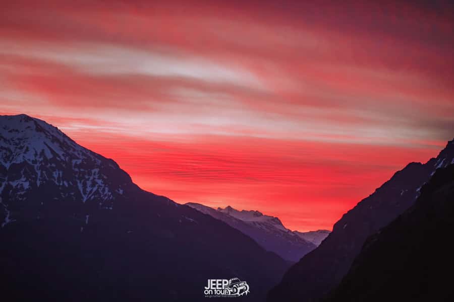 Santiago: Cajón del Maipo Hot Springs & Chilean Barbecue - Timing, seasons, and what to pack