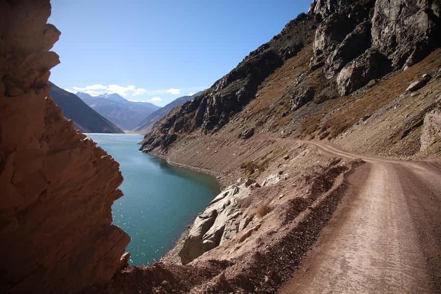 Santiago: Full day Embalse del Yeso, Casa de Chocolate, picnic & Hot Springs - Ending with a picnic outdoors