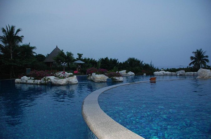 Sanya Half Day Private Tour of Nantian Hot Spring - Why the private format may be worth the price