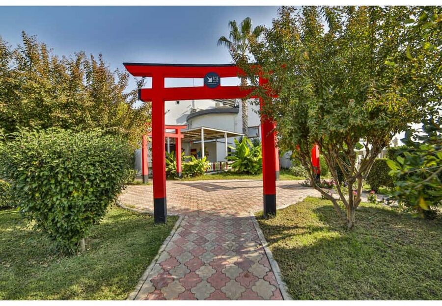 Side: Turkish Bath & Wellness Complex Entry & Treatments - Timing, Pace, and Crowd Levels