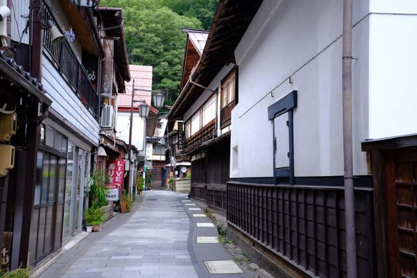 Snow Monkeys & Ghibli Onsen Town with Free Time to Explore - Lunch away from the monkey park crowds