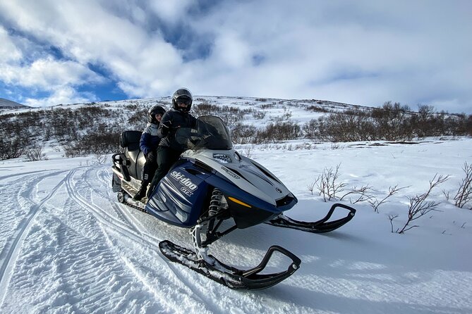 Snowmobile Tour by Lake Mývatn - What the five-star praise gets right