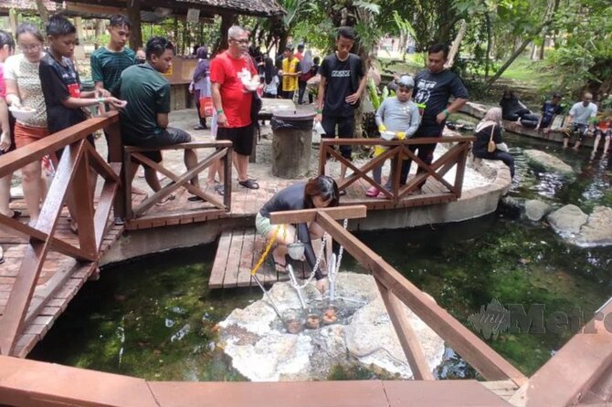 Sungkai Hot Springs & Nature Park Tour from Kuala Lumpur - Practical Tips for a Smoother Visit