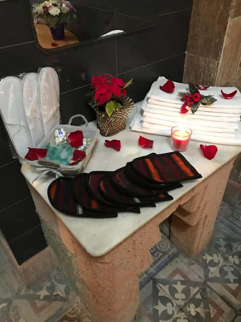 Tbilisi: Legendary Royal Sulfur Pool and Sauna Experience - What the $18 price really includes