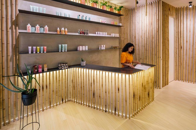 To sweat Madrid toxins in Hammam and enjoy the best couple massage downtown - Key details before you book