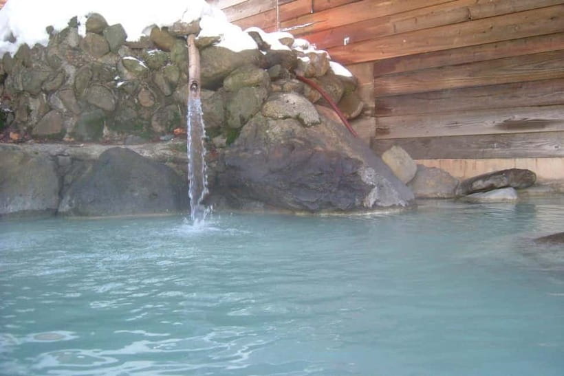 Tokyo: Japanese Spa & Sento Experience with Local - What the hot bath offers after a busy day