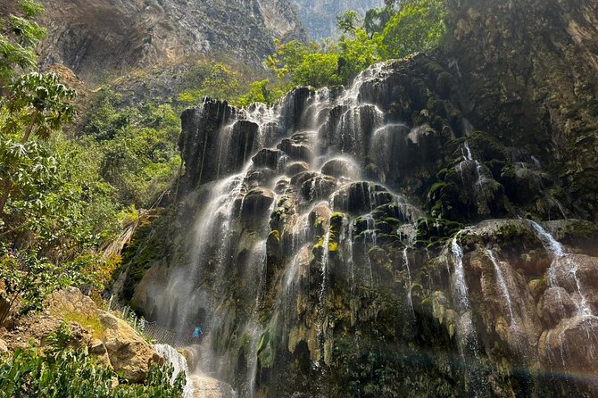 Tolantongo Private Tour + Pastes + One Day at the Hot Springs - Trails, suspension bridges, and dry caves