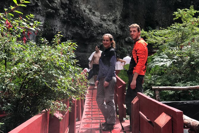 Trekking Mirador el volcano + Geometric hot springs - Reaching the Southern Slope of Villarrica
