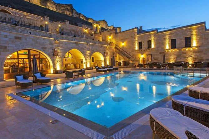 Turkish Bath - The Full-Body Scrub With A Peeling Glove