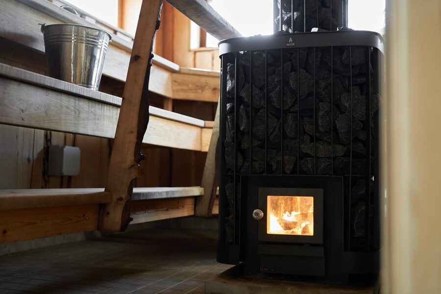 Turku Archipelago: Sauna, ice-swimming and dinner - A quick winter escape from Turku
