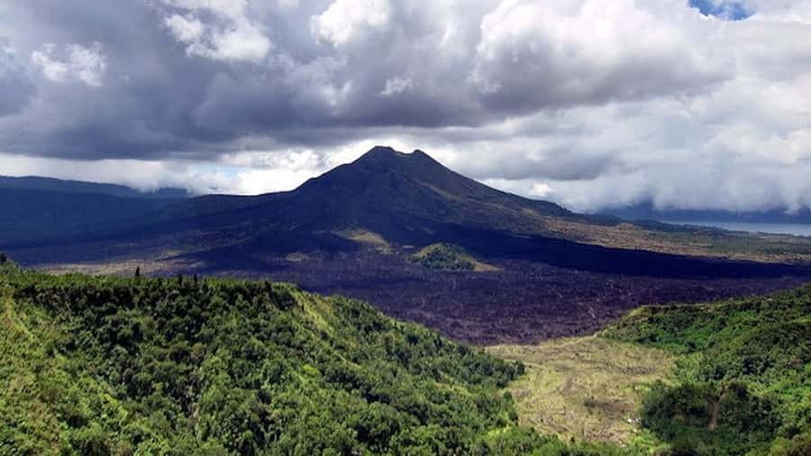 Ubud & Volcano Hot Springs Tours - Guides can make the packed schedule worthwhile