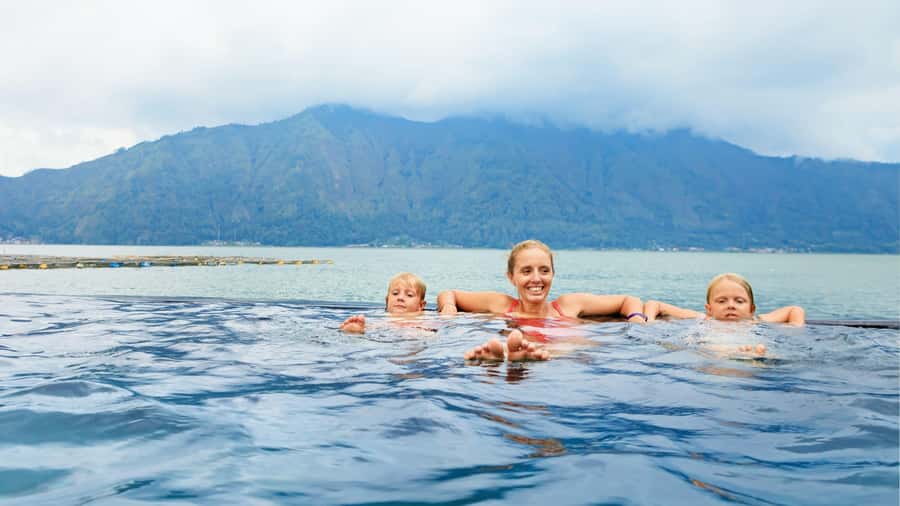 Ubud & Volcano Hot Springs Tours - Ubud Palace and market: a quick start in the town’s center