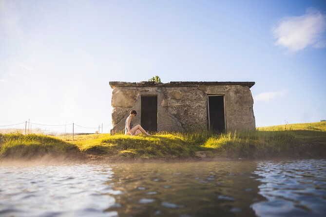 Unique Private Golden Circle, Secret Lagoon & Friðheimar Tour - The guide can make or break the day
