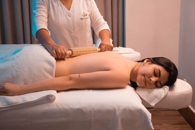 Unlimited Sauna Steam and Jacuzzi - Tea, coffee, and mineral water for a longer stay