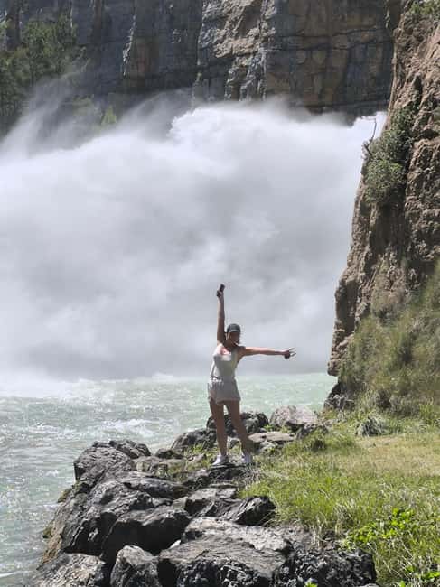 Valencia: Montanejos Thermal Spring & Girlfriend Waterfall - Lunch and a useful break from the water