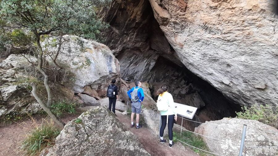 Valencia: Private Hiking in Montanejos with Thermal Springs - The day at a glance