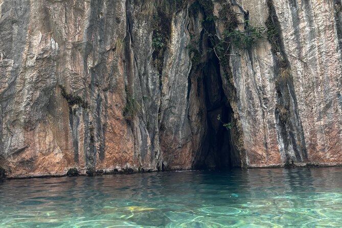Valencia Tour Montanejos Hot Springs and Waterfall of the Bride - Fuente de los Baños: four hours beside warm water