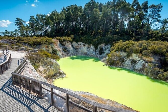 Wai-O-Tapu Geothermal Valley, & Hot River - Key points at a glance