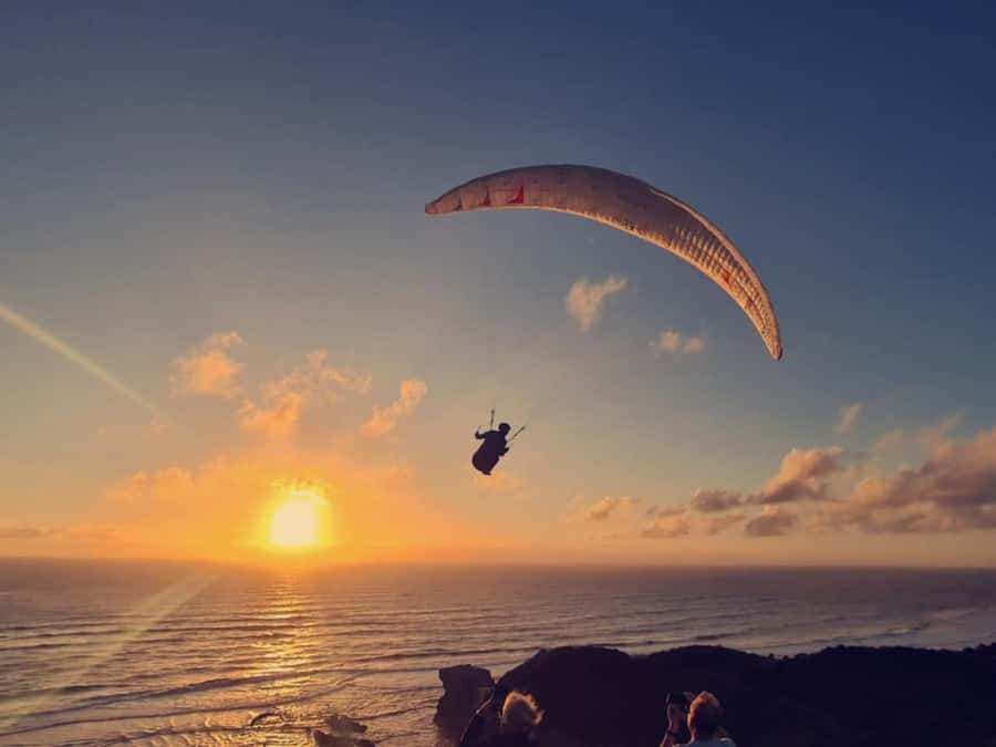 West Auckland: Sunset with Thermal pool & Wine Tasting - Why this West Auckland evening works