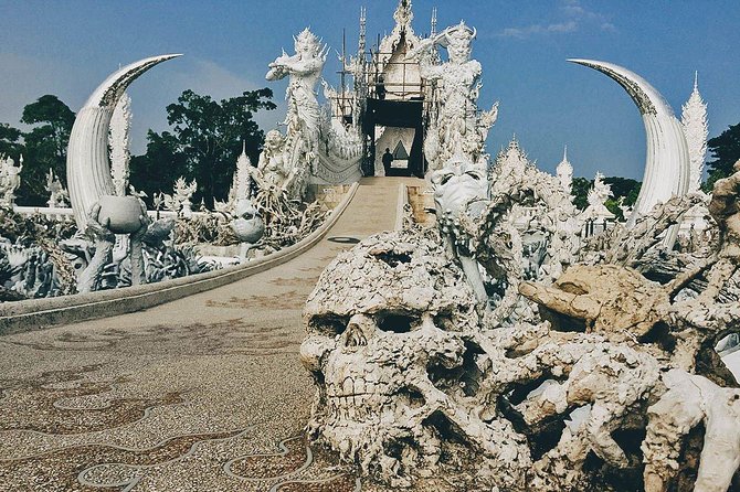 White Temple, Black House Museum and Hot Spring Tour from Chiang Mai (SHA Plus) - Wat Rong Khun: the dazzling White Temple