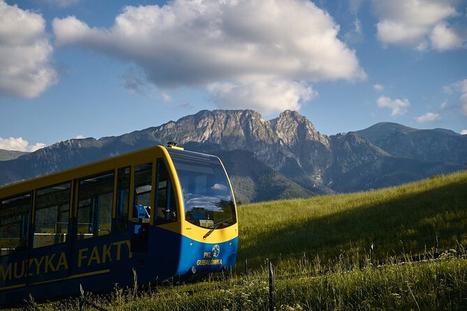 Zakopane and Hot Springs from Krakow Full-Day Tour - Chochołów and the Craft of Oscypek